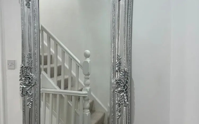 Blackpool Abode - Aurora
