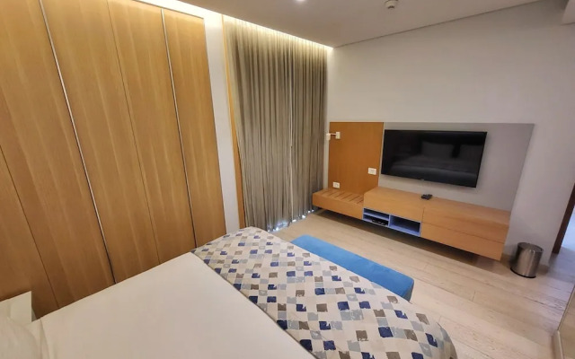 Monot Suites