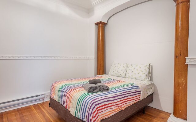 Beautiful 6BR Apt Near Olympic Stadium