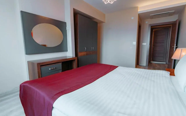 Empula Hotel & Residences
