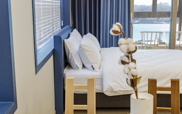 Yeosuya Hostel & Pension