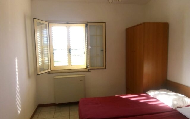 6-bed Room for Rent With Private Bathroom - Molise