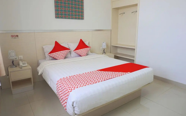 OYO 3269 Hotel Grand Sayang Park Makassar