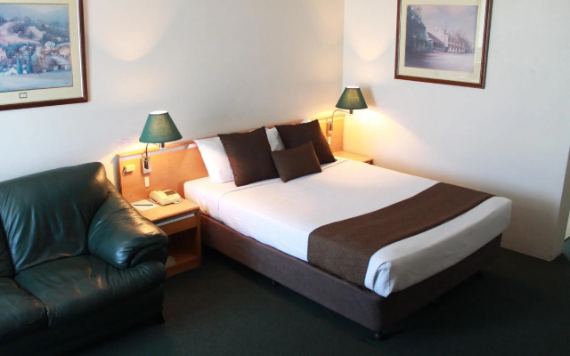 Mid City Motor Inn