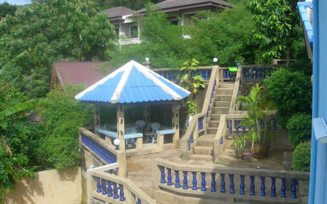 OYO 851 On Hill Residence Patong