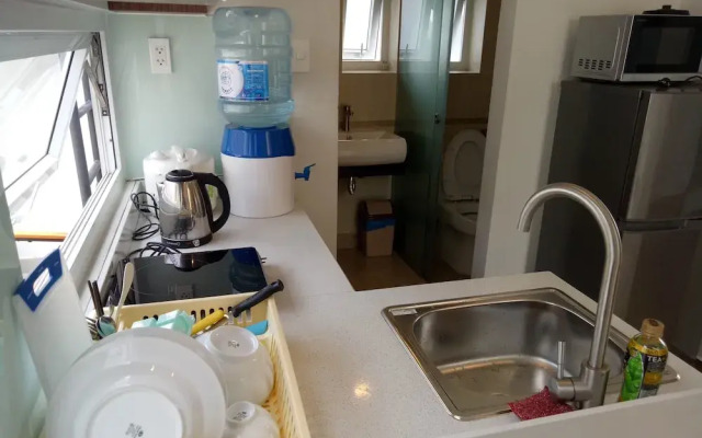 Spring Light Apartment