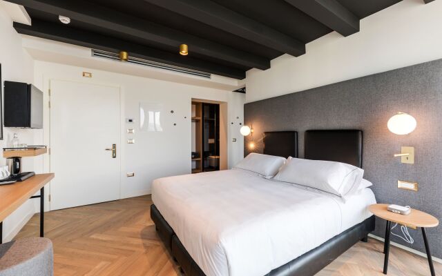 MaisonMe Boutique Hotel - Adults Only