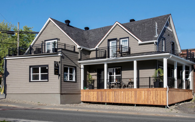 Square Victoria Maison Hôtelière