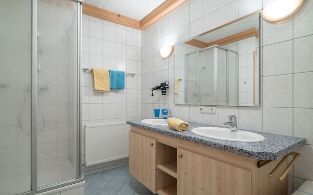 Sunny Apartment in Leogang Near Ski Lift