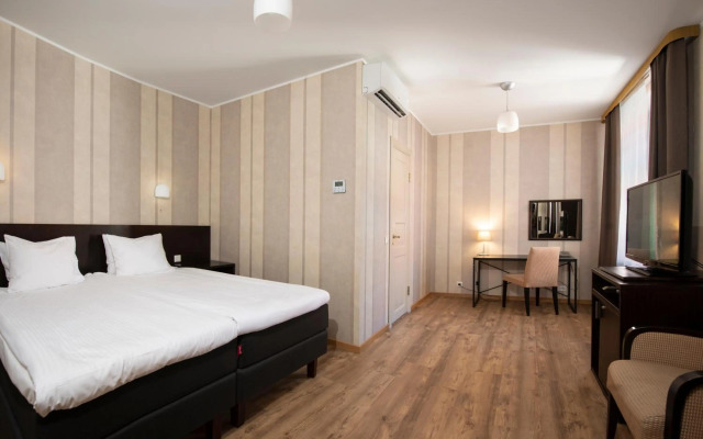 Отель Hestia Barons Старый город