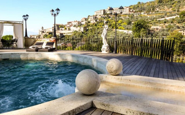 Villa Euchelia Resort