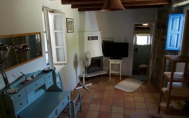 Alba Andros Studio