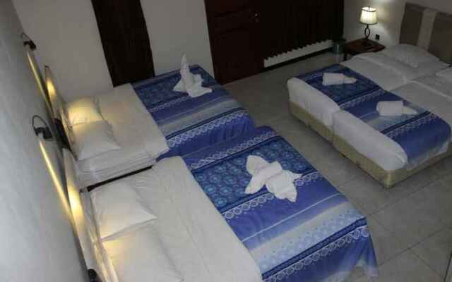 OYO 557 Hotel Prima Asri 153