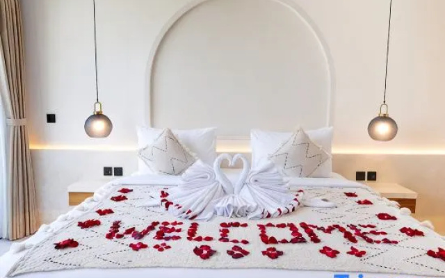 Luxurious Villa w/ private Pool in Seseh, Canggu - A Luxury Private Villa By Balinest Villas – Guest Rooms – Cemagi