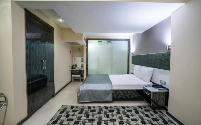Halley Hotel