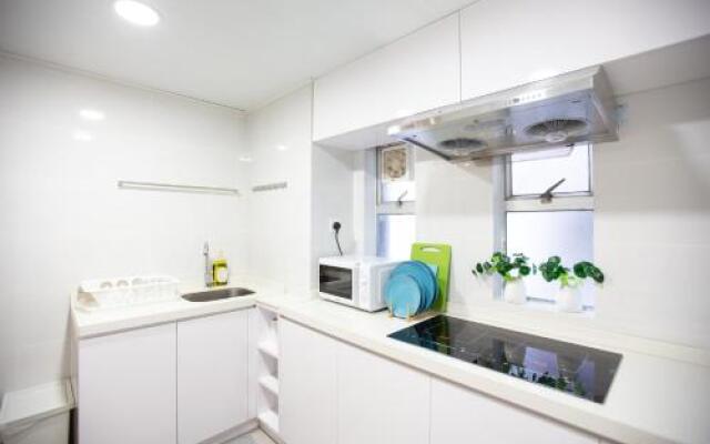 JD Large 110sqm 3 bedroom 2 min from MTR