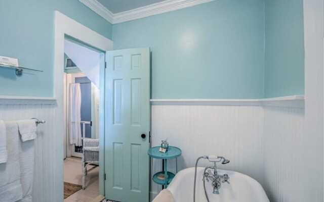 Wades Point Inn on the Bay