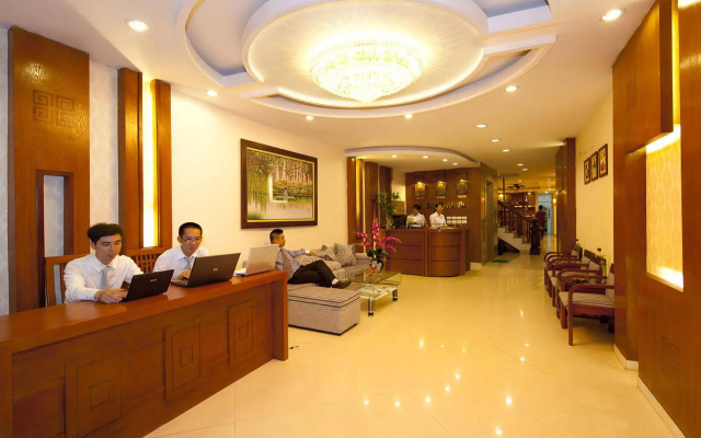 Hanoi Holiday Diamond Hotel