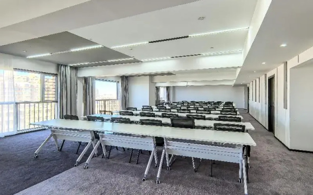 Ibis Hotel (Golmud Kunlun Garden)