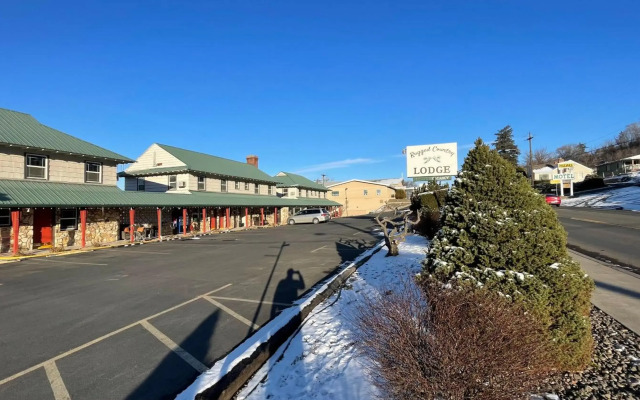Rugged Country Lodge