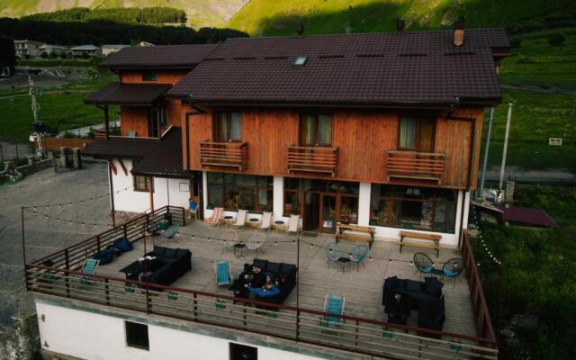 Alpenhaus Kazbegi Hotel & Restaurant