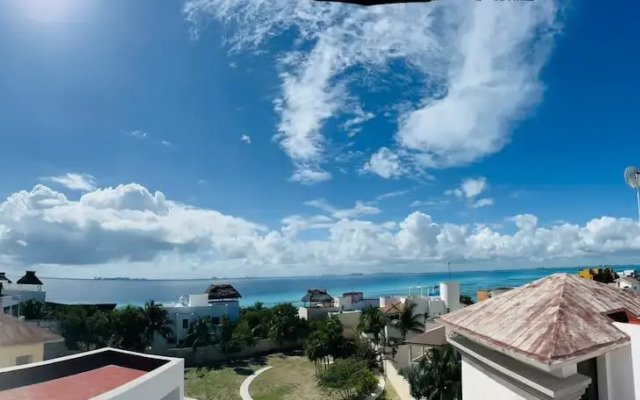 La Diosa Condos penthouse w plunge pool