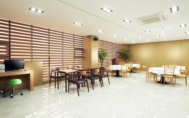 Benikea Central Hotel