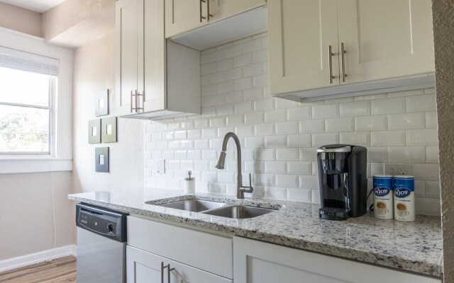 Downtown View Apartments with Parking