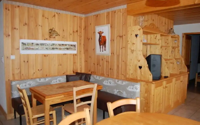 Spacious Holiday Home Near Center of Champagny