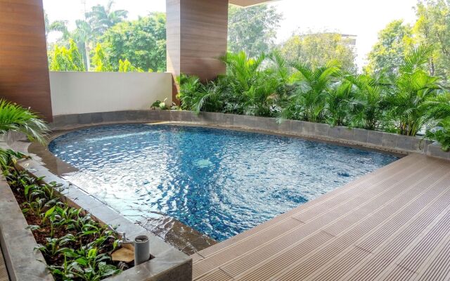 Luxurious Studio at Capitol Suites Apartment