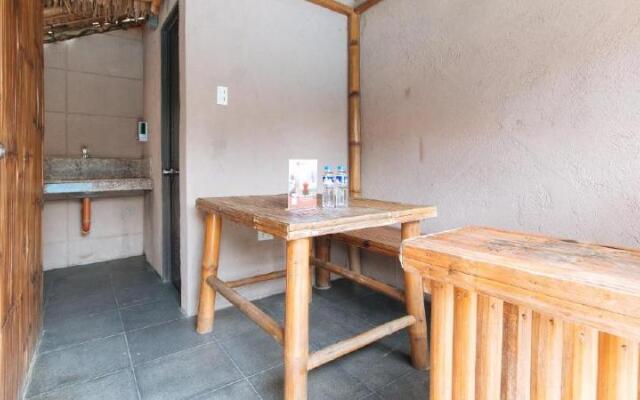 RedDoorz Premium @ Trece Indang Road