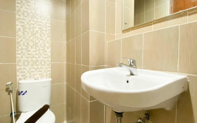 Homey And Comfortable Studio At Enviro Apartment