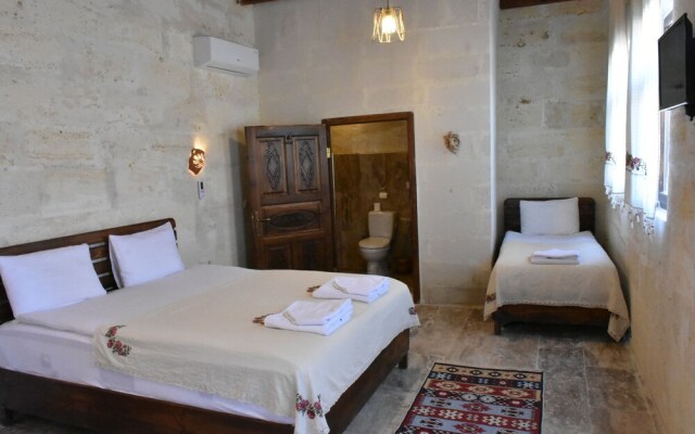 Glamada Cave Suites