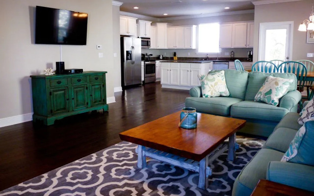 Southern Charm by RedAwning