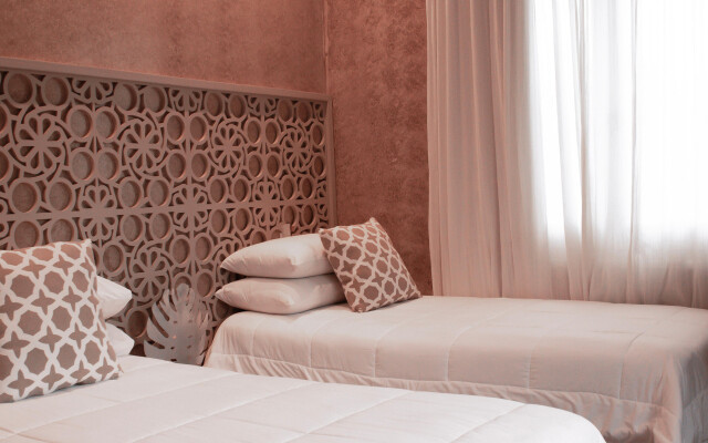 Casa Lola Hotel Boutique