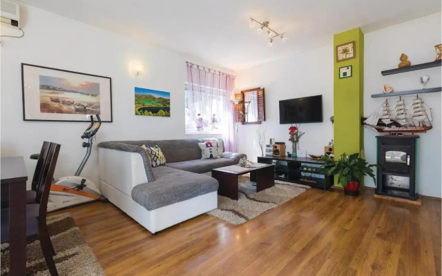 Apartment Bacinska jezera with lake View IX