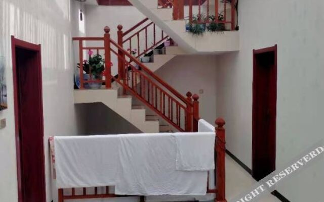 Pengyuege Guesthouse