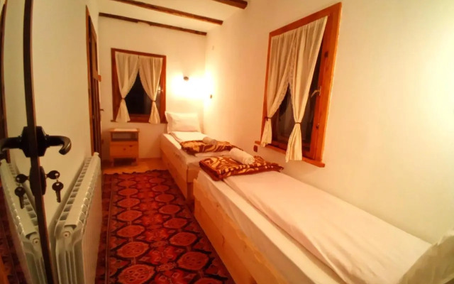 Villa Lyutovi Holiday Home
