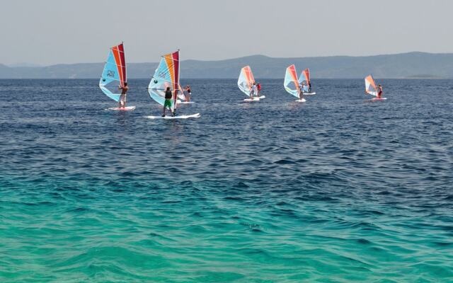 Zlatni Rat Beach Hotel