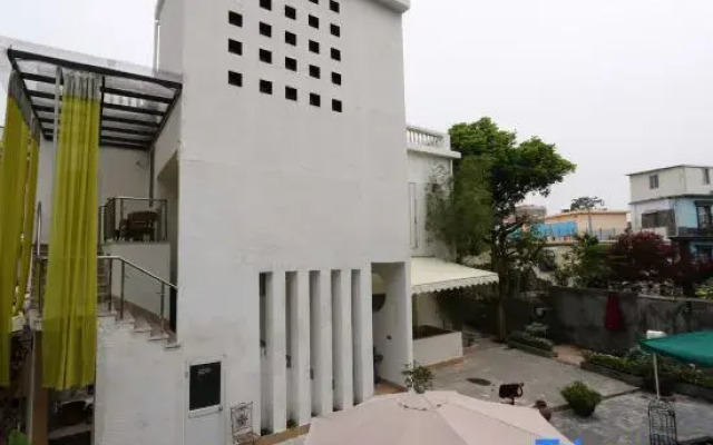 Nahai Villa Garden Hostel