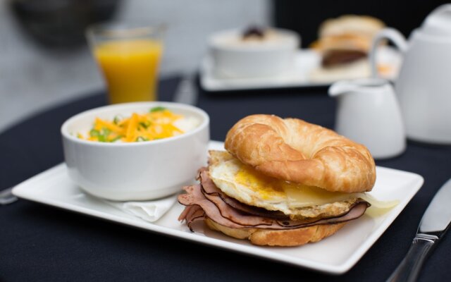 The University of Georgia Center for Continuing Education & Hotel