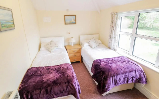4 Rose Cottages