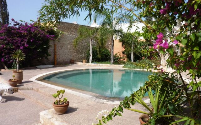 Safran Twin Room, Swimming Pool, Wifi