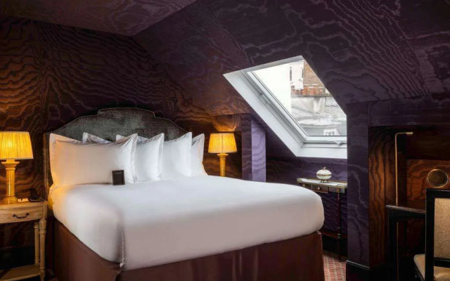 Une Autre Chambre