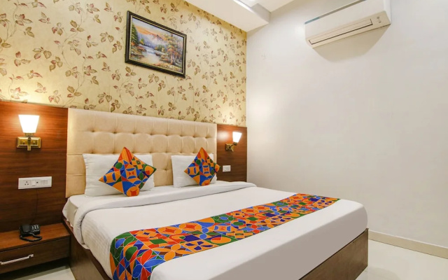 FabHotel Golden City