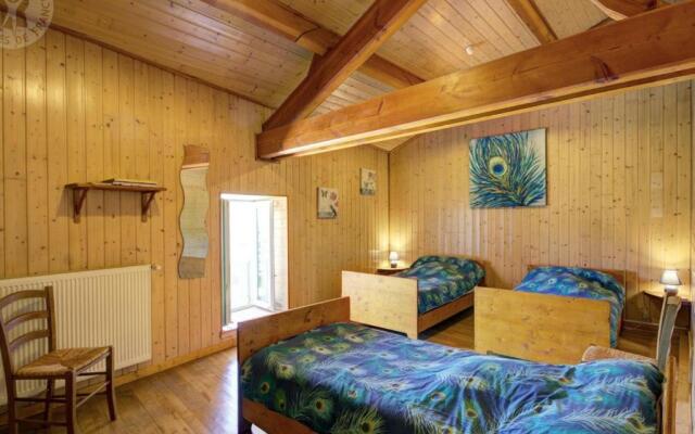 Gîte Saint-Romain-d'Urfé, 5 pièces, 9 personnes - FR-1-496-36