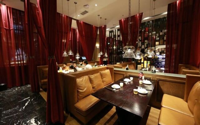 Carnival Fashion Hotel