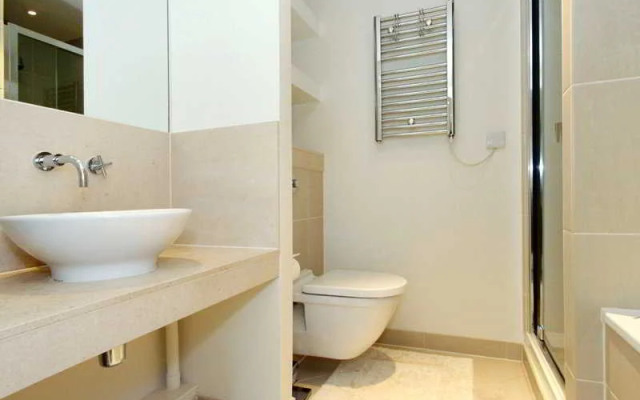 Discovery Dock Apartments East by Primestay London