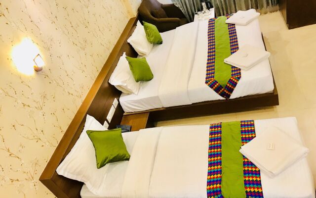 Regalia Inn & Suites