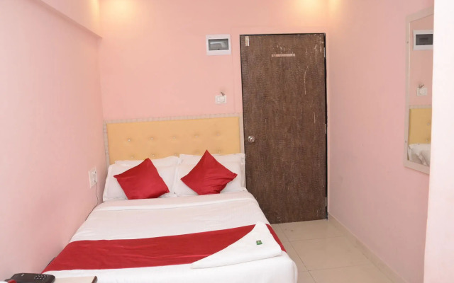 Hotel Sai Leela Grand